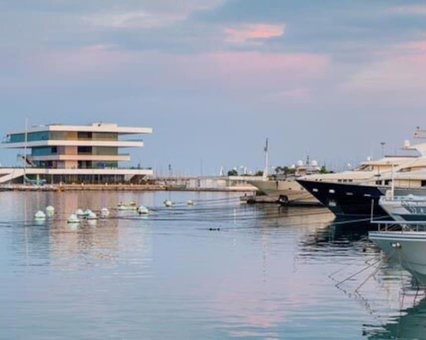 Apartamento En La Playa Las Arenas +Wifi+Ac Valence Extérieur photo